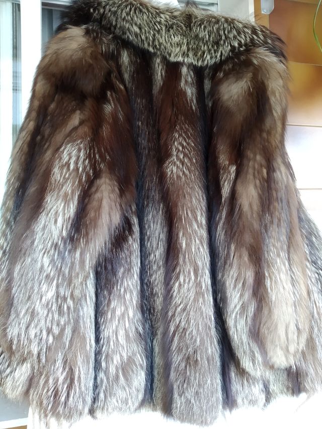 chaquetón zorro plateado