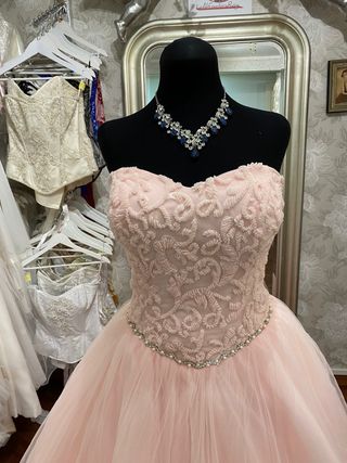 ALQUILER Vestido Quinceañera