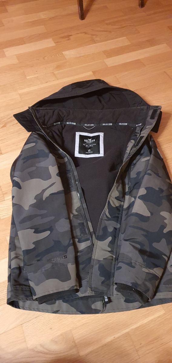 REBAJA!  cazadoraNIÑO rebajado a 20 euros