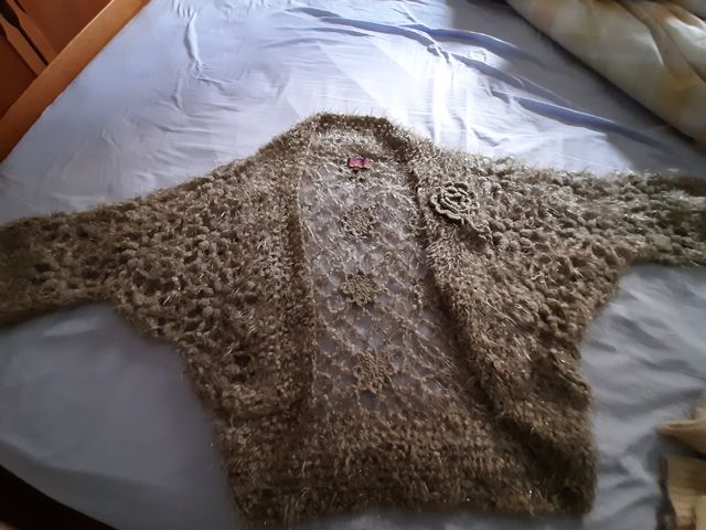 chaqueta corta, tipo bolero; de punto