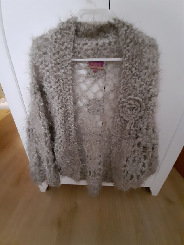 chaqueta corta, tipo bolero; de punto