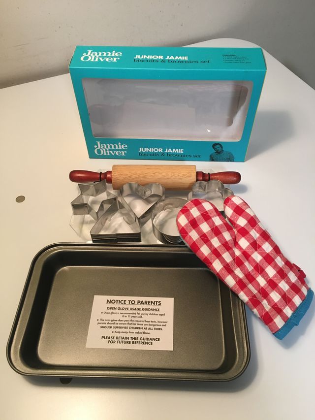 Set biscuits and Brownies. kit Junior