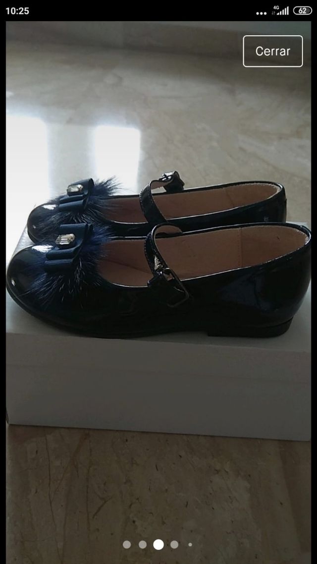 Merceditas de piel azul marino