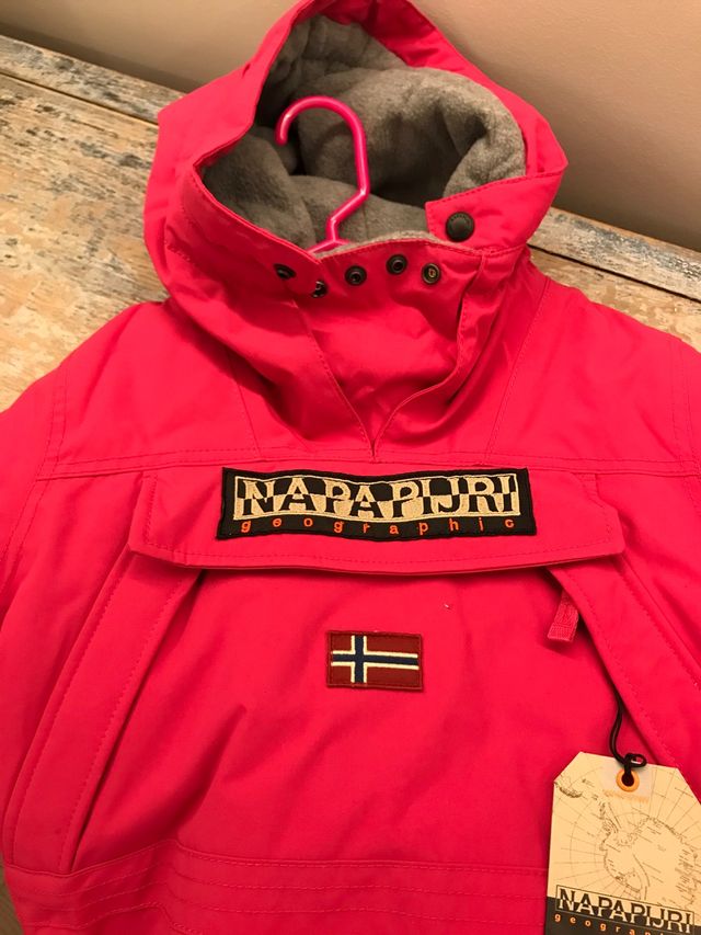 Skidoo de niña Napapijri nuevo a estrenar.