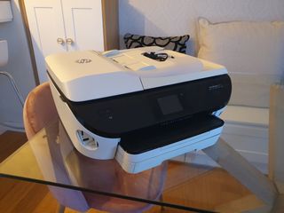 Impresora HP Officejet 5744 (impresora +scaner) de segunda mano por 85 EUR  en Madrid en WALLAPOP
