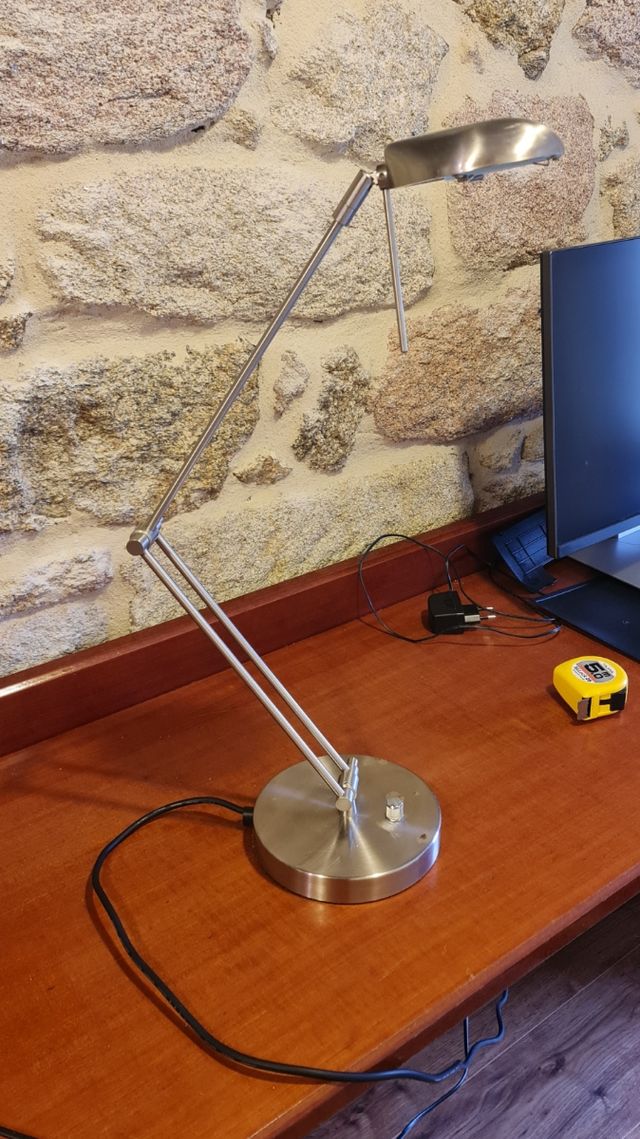 Lámpara / Flexo Metal Regulable