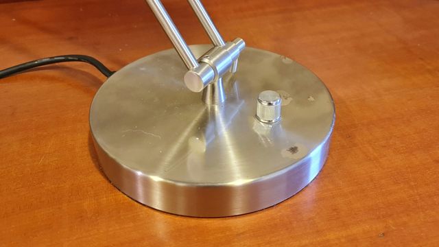 Lámpara / Flexo Metal Regulable