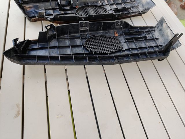 Bandejas laterales VW Polo.