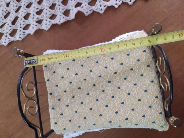 Camas  para  casa de muñecas