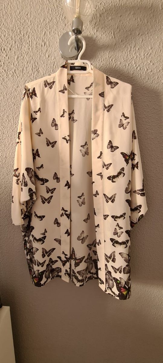 Almost new Oasis Kimono jacket