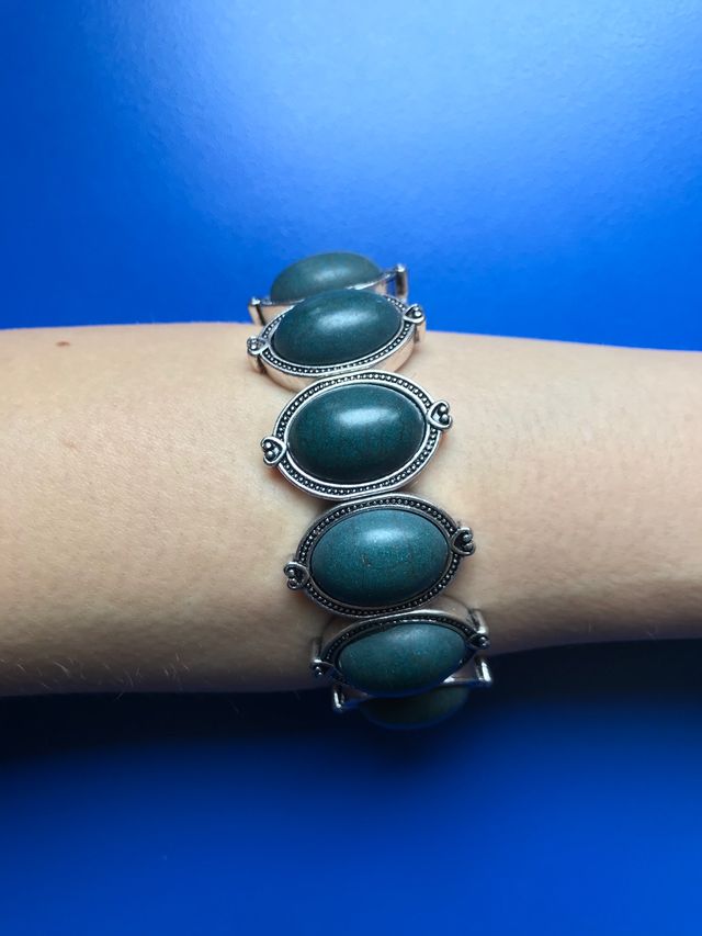 Pulsera verde y plata nueva, Parfois