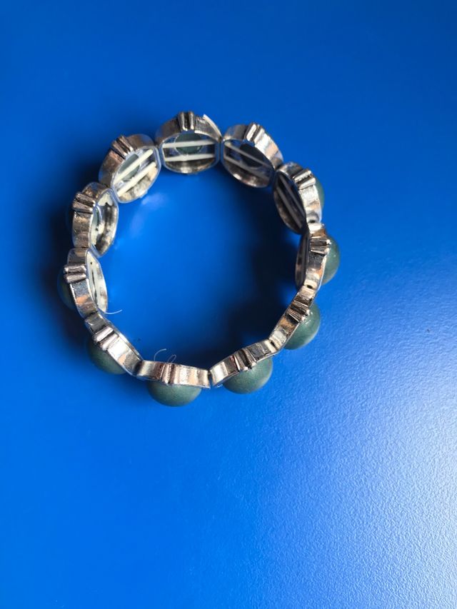 Pulsera verde y plata nueva, Parfois