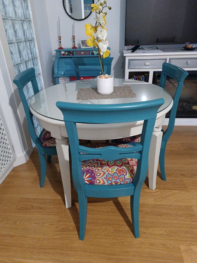 Mesa comedor y sillas