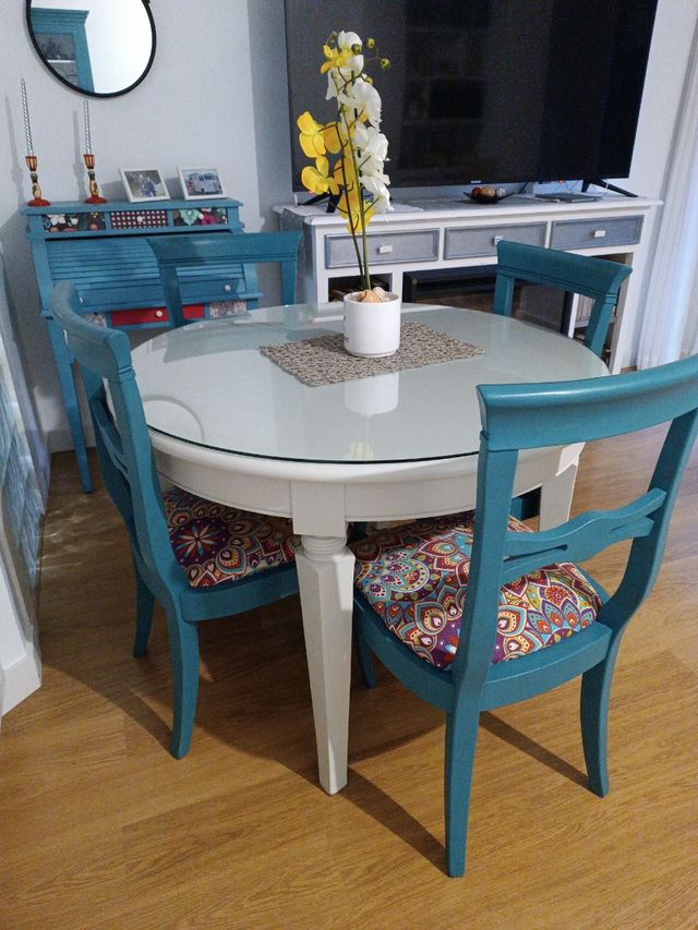 Mesa comedor y sillas