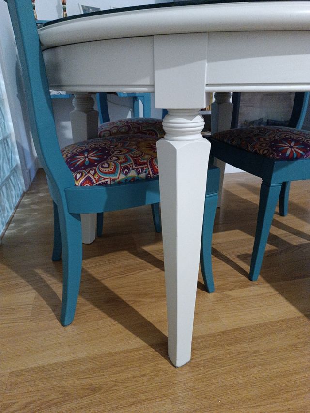 Mesa comedor y sillas