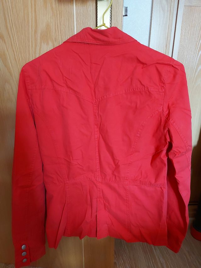 Chaqueta roja de mujer talla 40