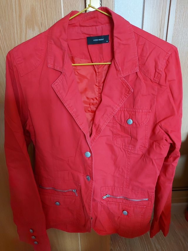 Chaqueta roja de mujer talla 40