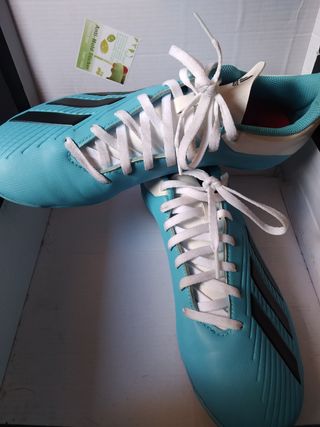 Botas futbol adidas talla 42 de segunda mano por 20 EUR en Almería en  WALLAPOP