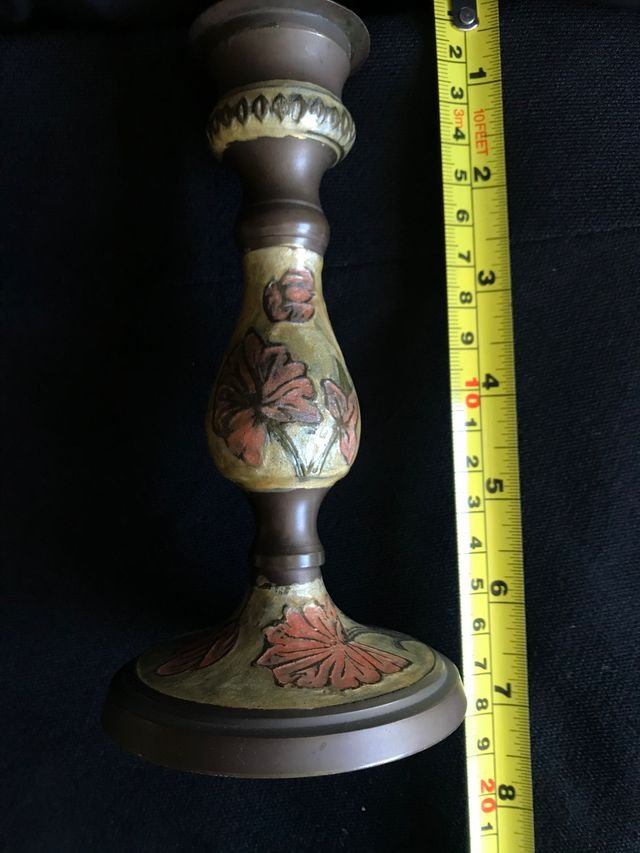 Pareja de candelabros en bronce y esmalte