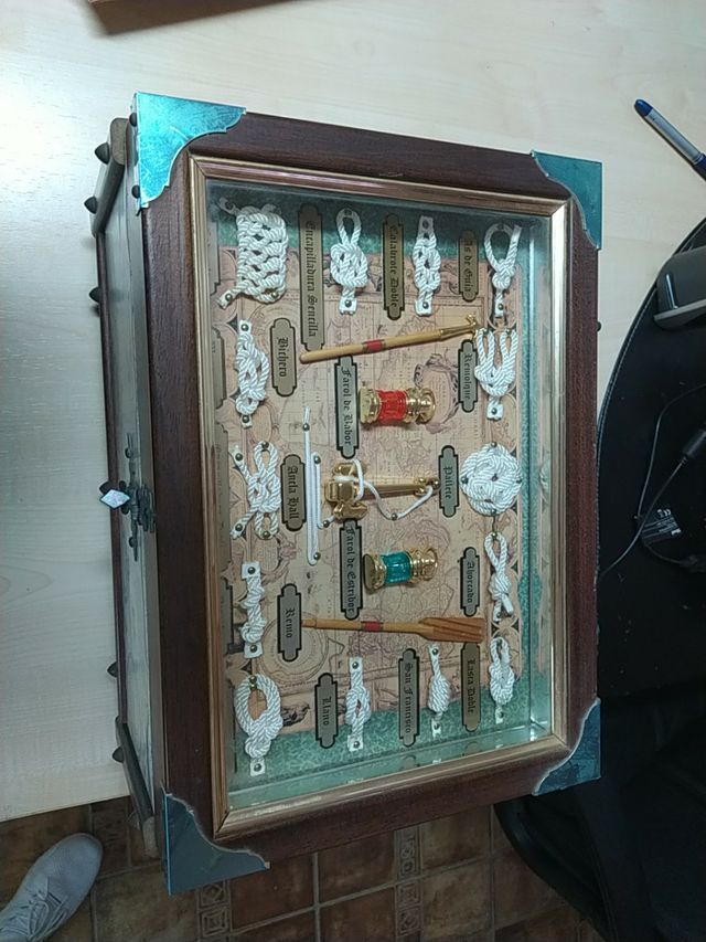 caja con motivos marineros