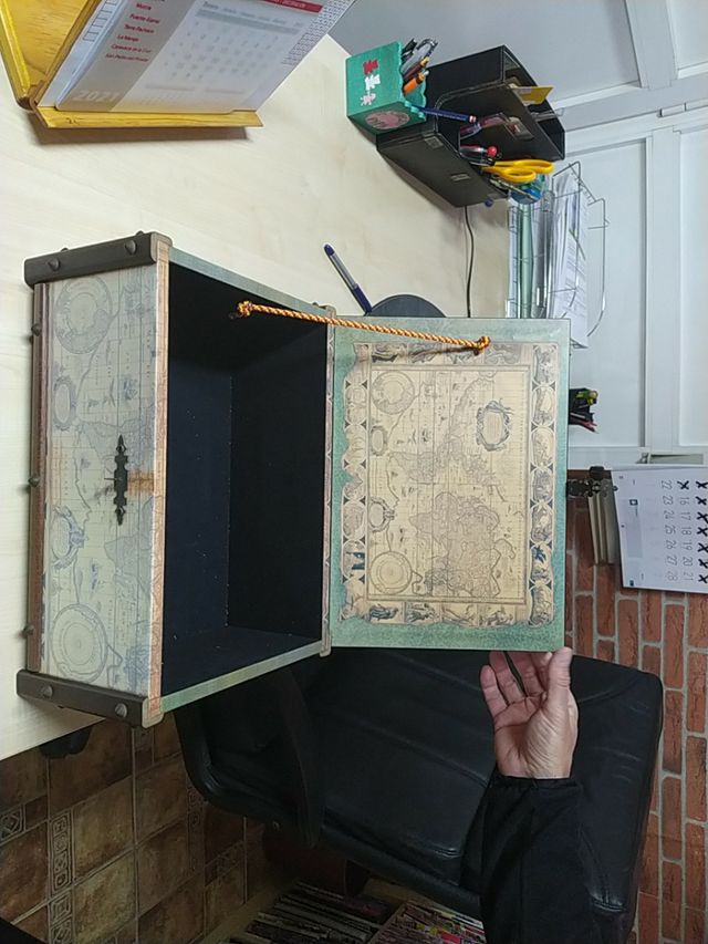 caja con motivos marineros