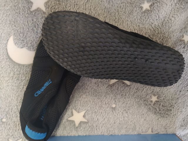 2 pares de zapatillas