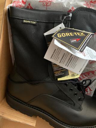 Bota militar iturri de goretex t-44 de segunda mano por 60 EUR en Velilla  de San Antonio en WALLAPOP