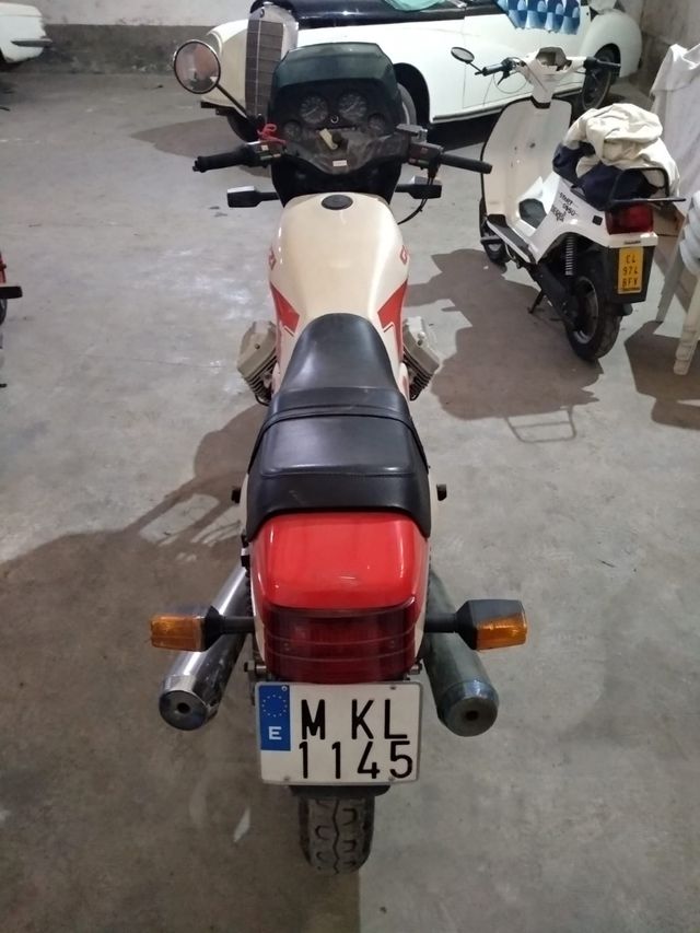 Moto guzzi v75 clasica