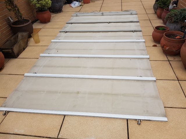 Toldos Lona para Pérgola y 4 rieles de segunda mano por 200 € en Madrid