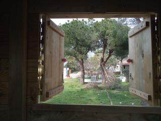 CASITA EN ARBOL 2,6 X 1,5 M INSTALADA EN TU JARDÍN