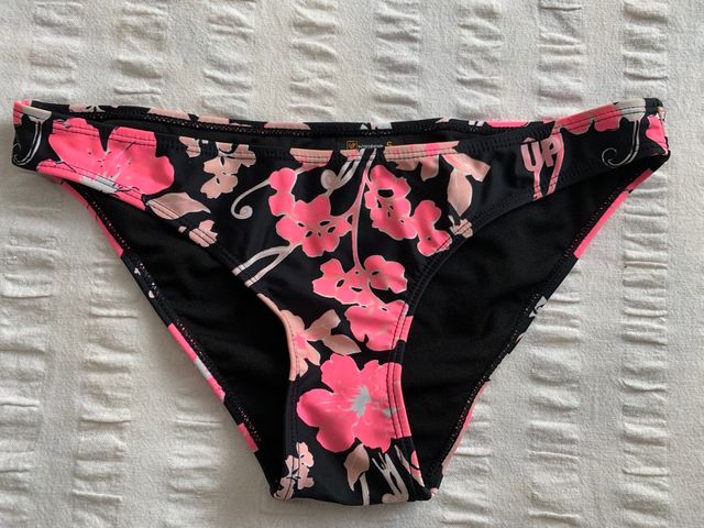 Lote 2 conjuntos y 3 Bragas Bikini + 5 pantalones