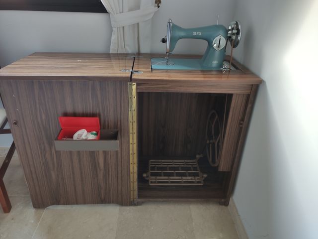 Maquina de coser Alfa