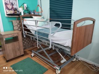 Cama articulada carro Elevador y Barandillas Metal