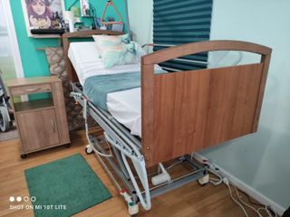 Cama articulada carro Elevador y Barandillas Metal