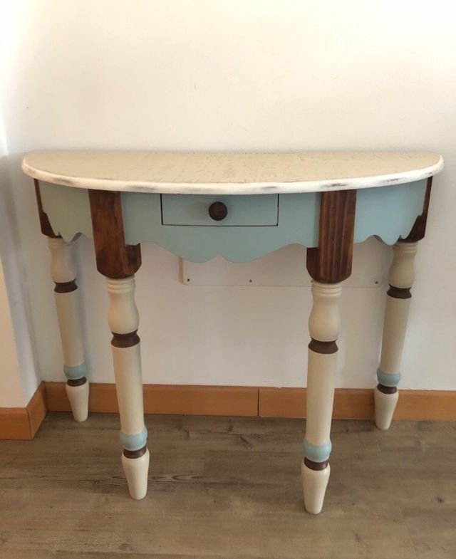 CONSOLA VINTAGE semicircular decorada