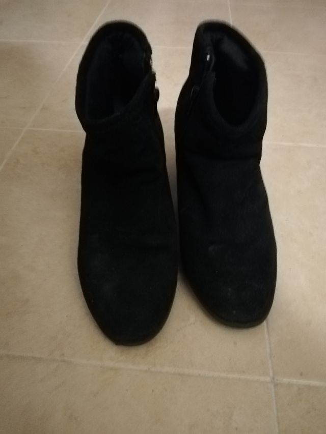 Botines negros mujer