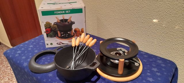 FONDUE SET.