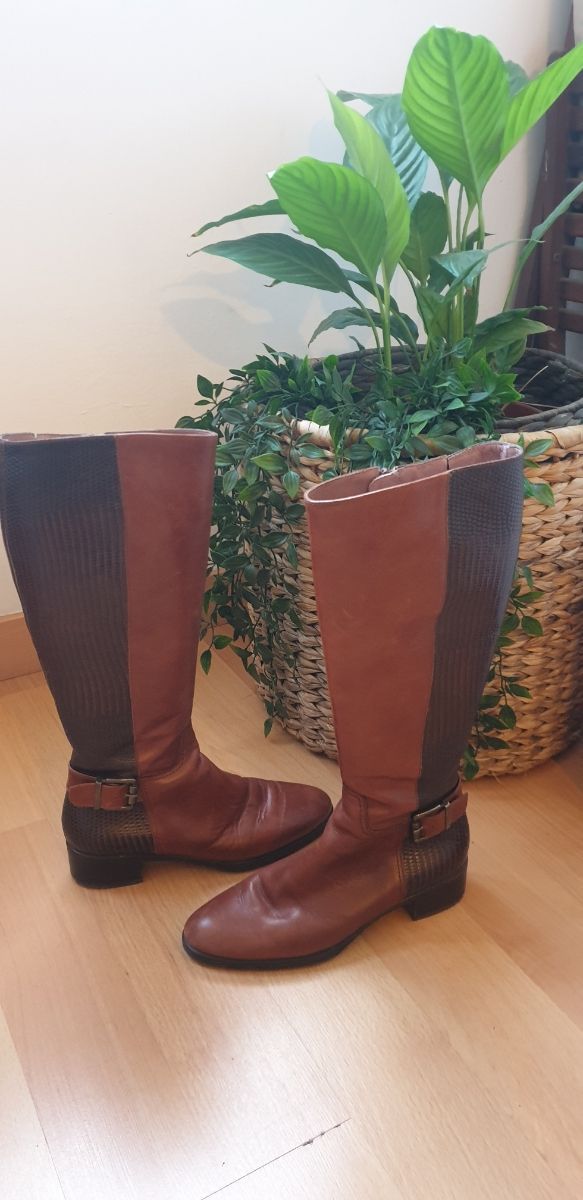 Botas de piel caramelo. Wonders