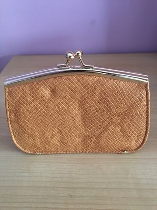 Monedero Parfois de segunda mano por 7 EUR en Algemesí en WALLAPOP