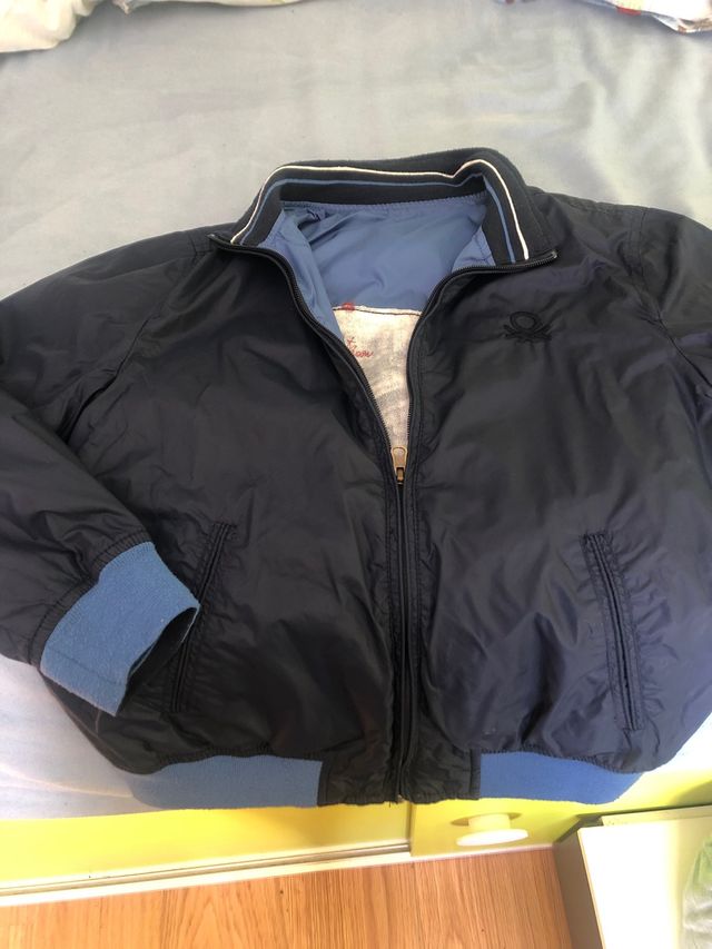 Chaqueta chubasquero reversible azul marino