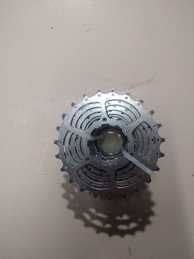 Cassette Shimano 105, 9 piñones.