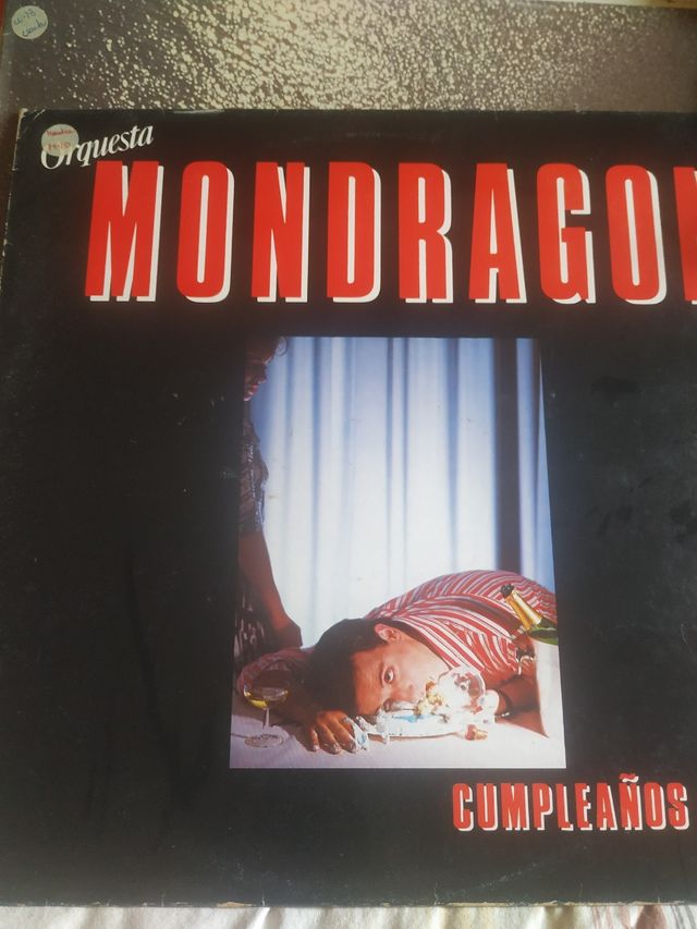 Colección de vinilos de la orquestsa Mondragón