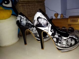 Tacones originales 37 con plataforma de segunda mano por 4 EUR en Elche en  WALLAPOP