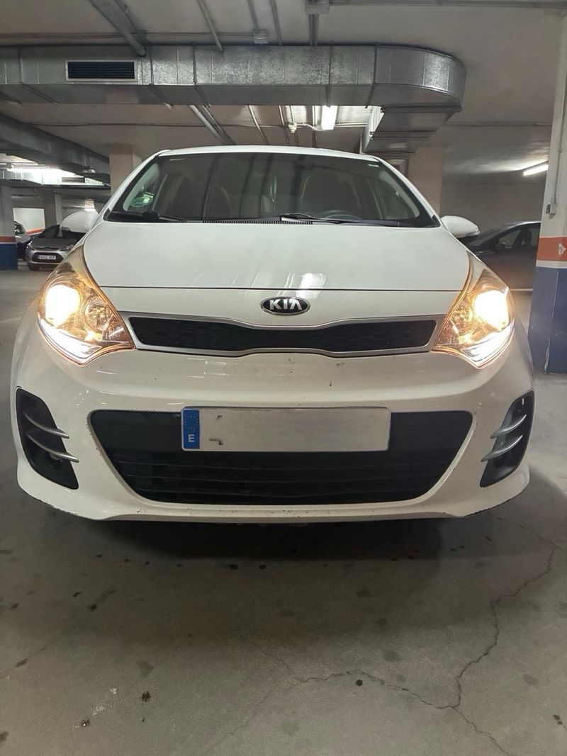 KIA Rio 2015 - foto 1