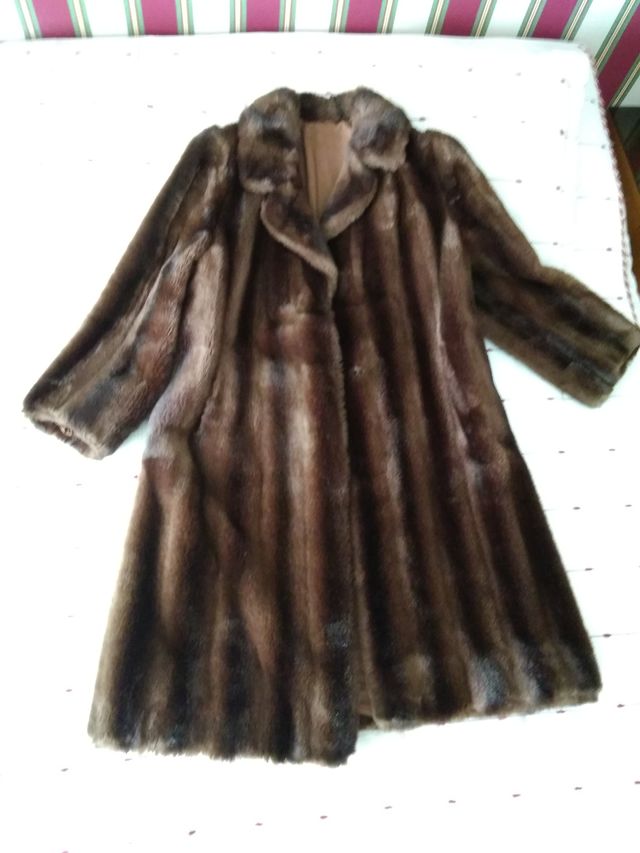 Abrigo vintage piel IMITACIÓN años 80.