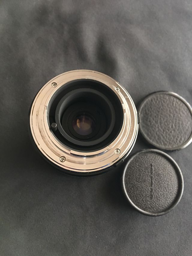 Zoom Minolta 28-70 f3.5-4.8