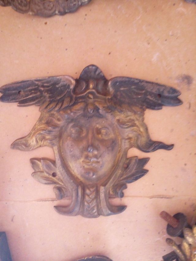 frammenti di metallo