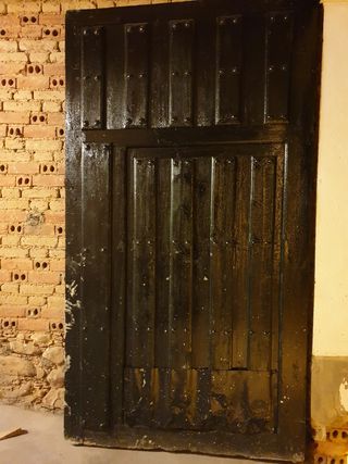 Puertas antiguas de madera para carruaje de segunda mano por 600 € en