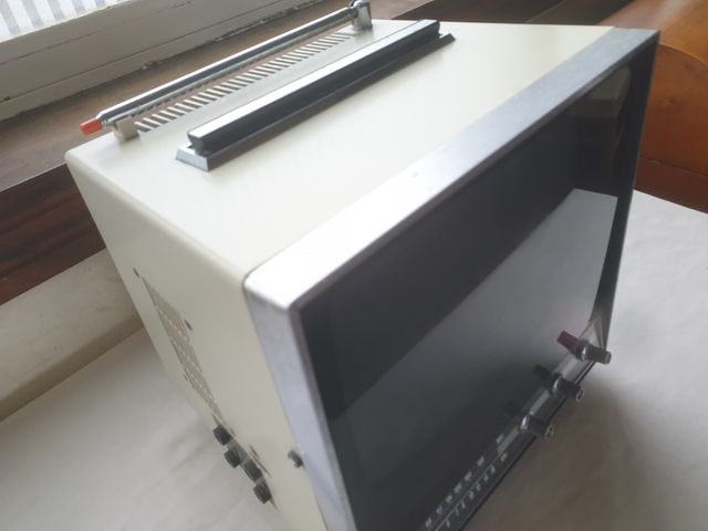 Television portatil Crown 9 tv-384