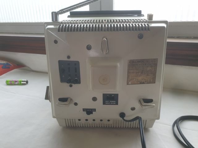 Television portatil Crown 9 tv-384
